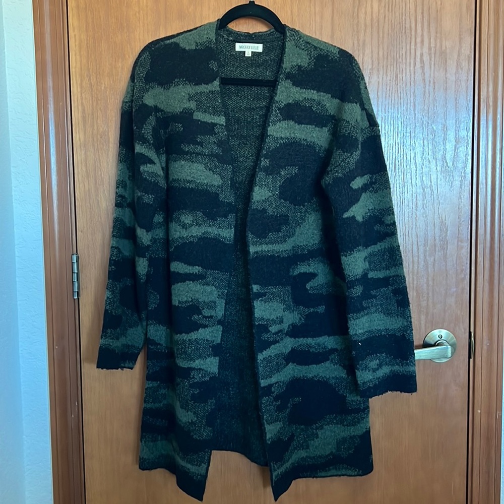 Long Camo-print Cardigan